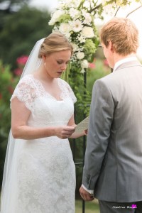 25b-photographer wedding france ger-british rings