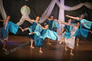 photographe-reportage-danse-salle-arabesque-animation-landes-aire-sur-adour-decor-scene