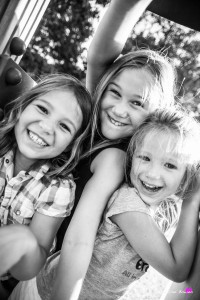 landes-aire-sur-adour-parc-noir-et-blanc-naturel-filles